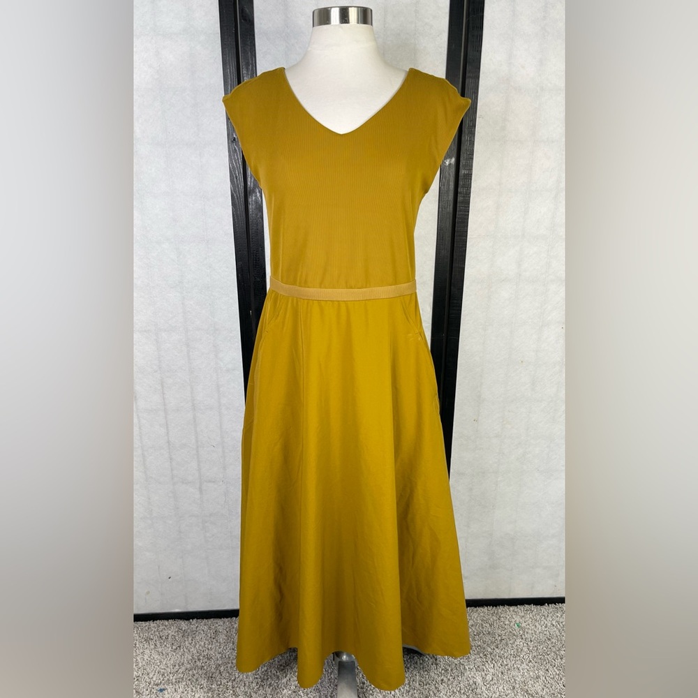 Gorgeous ATHLETA Ryder Dress Brass Yellow Gold Sz Medium - Picture 4 of 11